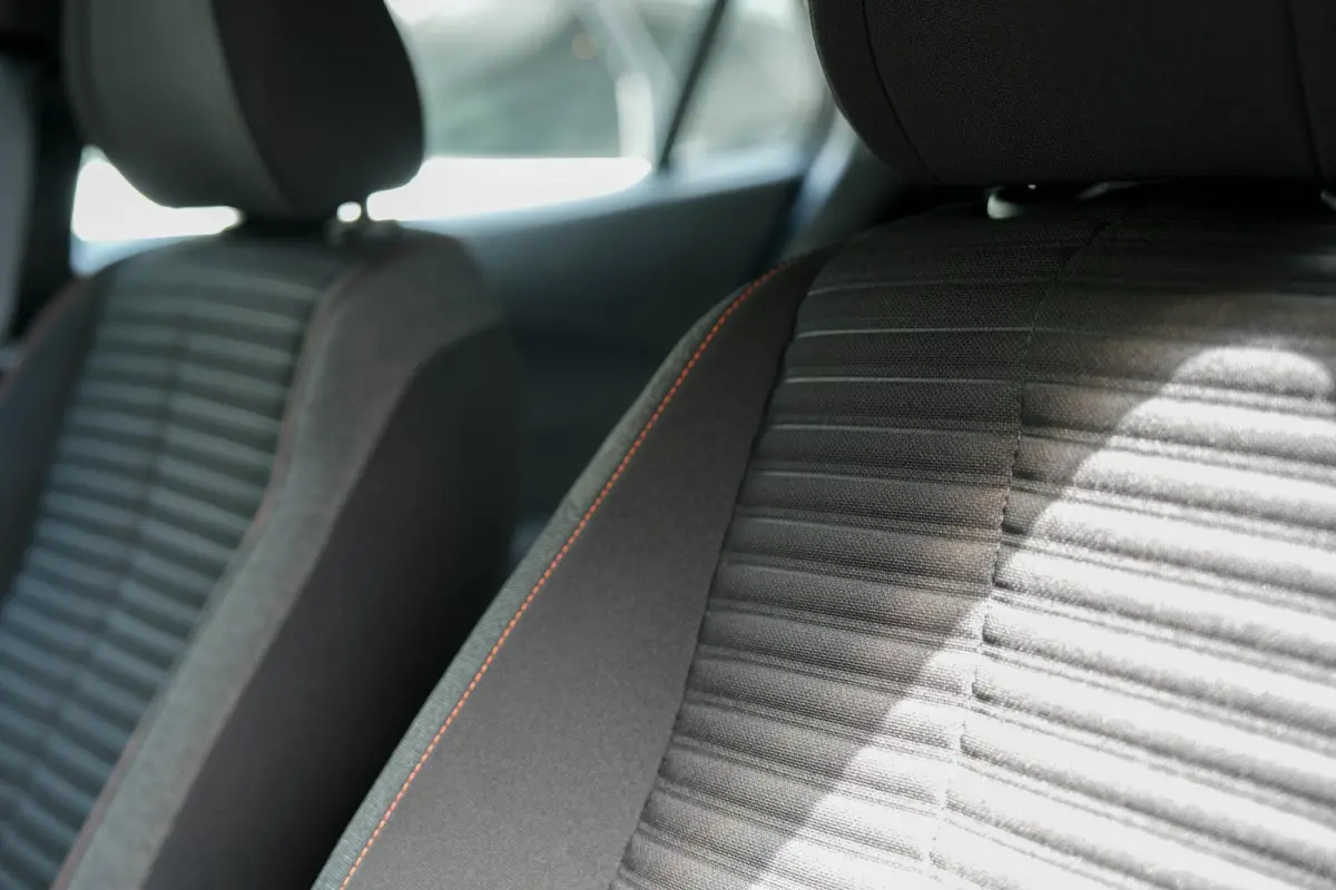 1.2 PureTech Active Pack | Camera | Carplay | Navi | Cruise