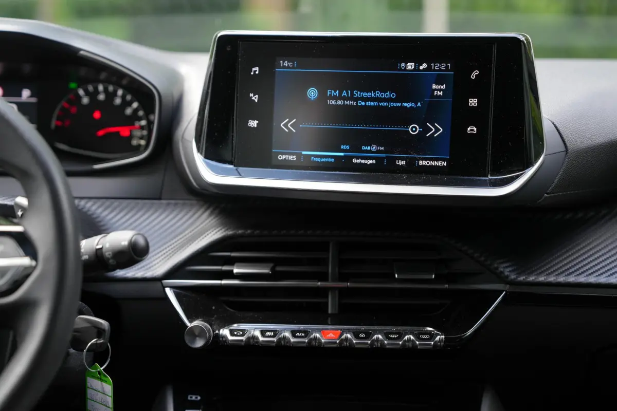 1.2 PureTech Active Pack | Camera | Carplay | Navi | Cruise