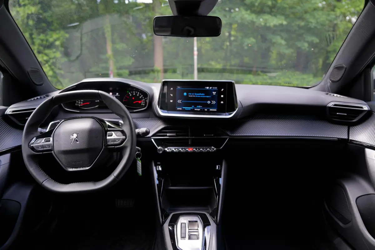 1.2 PureTech Active Pack | Camera | Carplay | Navi | Cruise