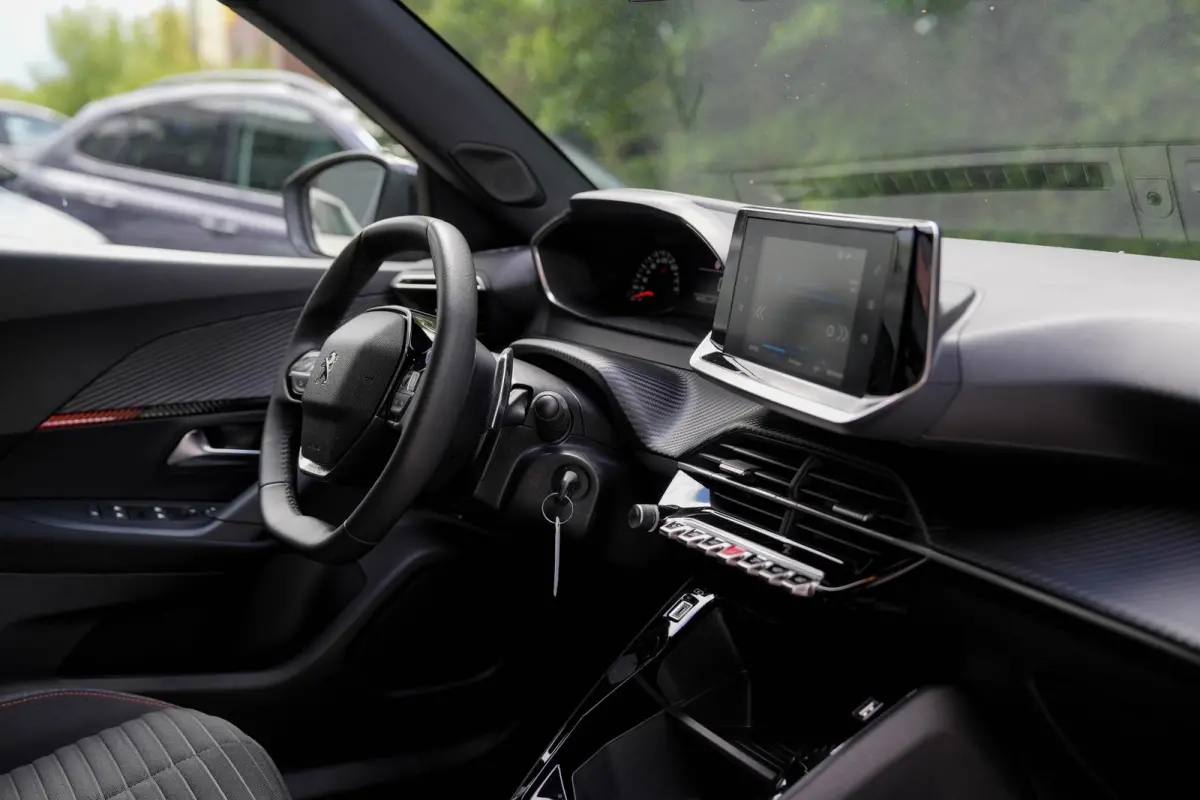 1.2 PureTech Active Pack | Camera | Carplay | Navi | Cruise