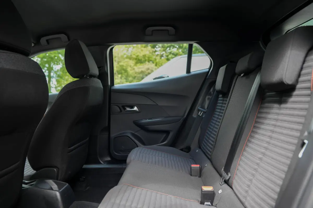 1.2 PureTech Active Pack | Camera | Carplay | Navi | Cruise
