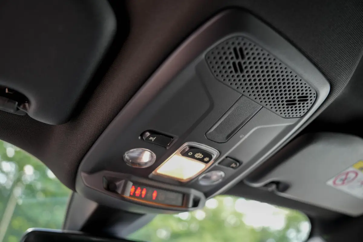 1.2 PureTech Active Pack | Camera | Carplay | Navi | Cruise