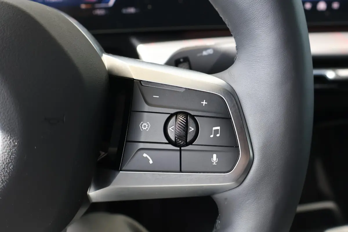 eDrive20 | SOH 100% | M Sportpakket Pro | Harman/Kardon | Head-Up Display | Driving Assistant Plus | Iconic Glow