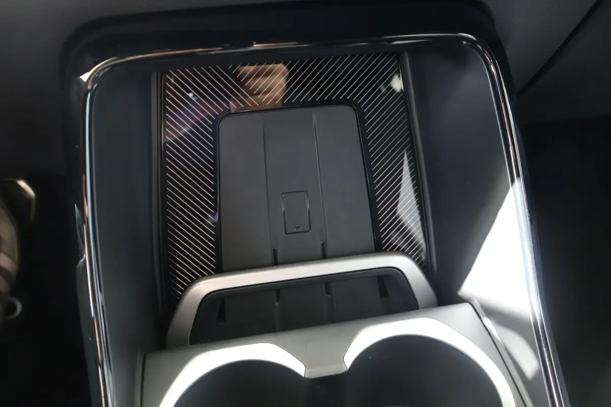 eDrive20 | SOH 100% | M Sportpakket Pro | Harman/Kardon | Head-Up Display | Driving Assistant Plus | Iconic Glow