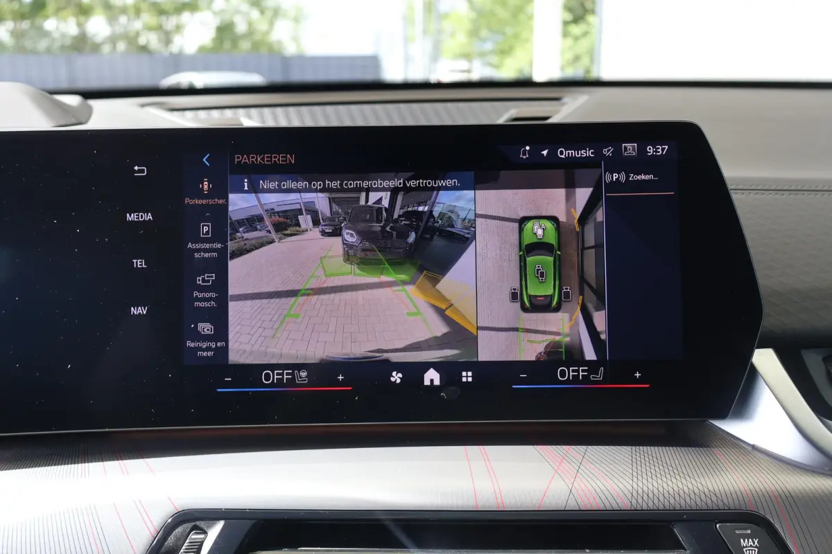 eDrive20 | SOH 100% | M Sportpakket Pro | Harman/Kardon | Head-Up Display | Driving Assistant Plus | Iconic Glow