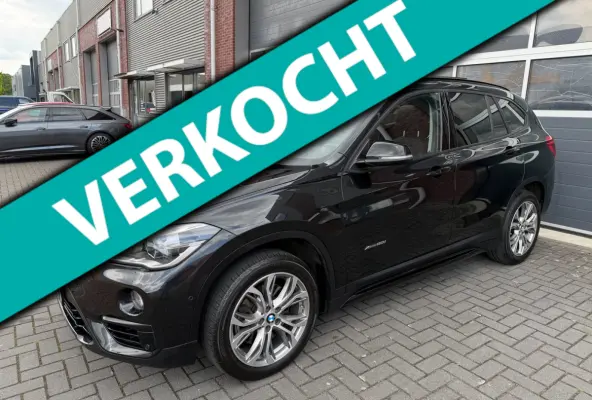 XDrive20i LED Pano Navi Trekhaak Stoelvw PDC Keyless