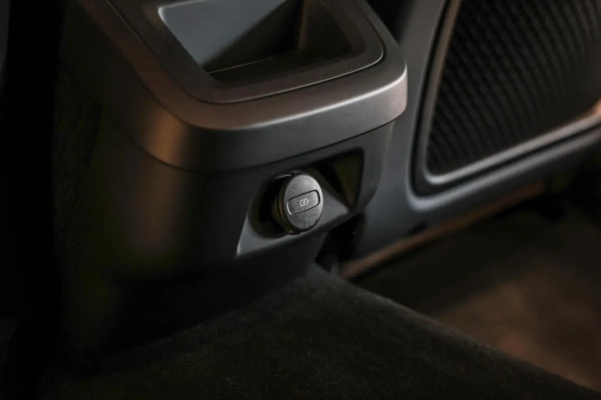 2.0 B4 Business Pro LEER TREKHAAK CAMERA CARPLAY NAVI ADAPTIEF CRUISE.