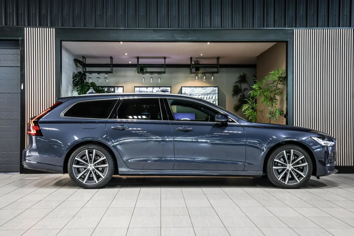 2.0 B4 Business Pro LEER TREKHAAK CAMERA CARPLAY NAVI ADAPTIEF CRUISE.