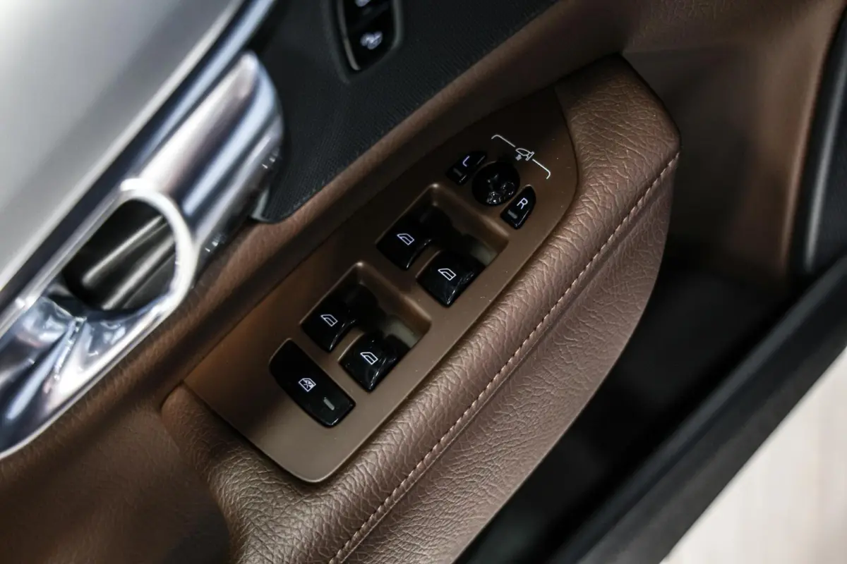 2.0 B4 Business Pro LEER TREKHAAK CAMERA CARPLAY NAVI ADAPTIEF CRUISE.