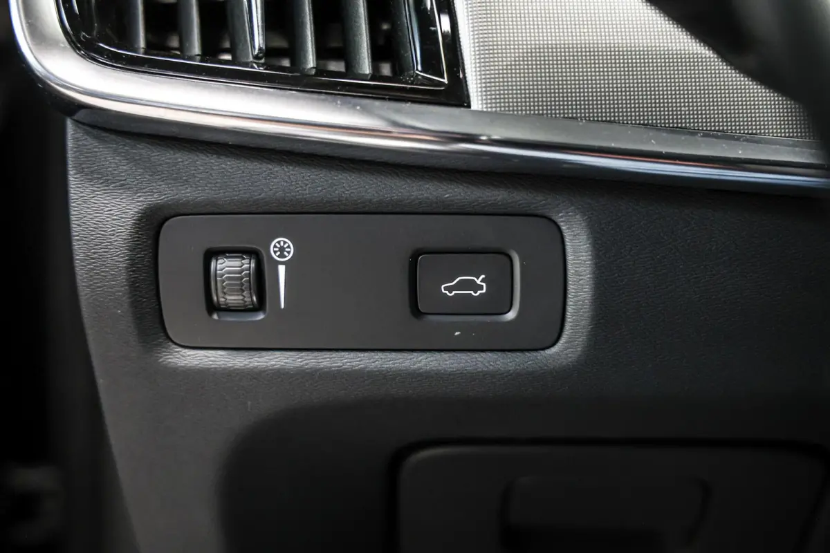 2.0 B4 Business Pro LEER TREKHAAK CAMERA CARPLAY NAVI ADAPTIEF CRUISE.