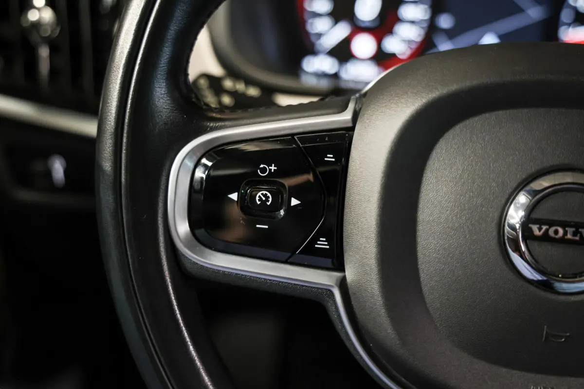 2.0 B4 Business Pro LEER TREKHAAK CAMERA CARPLAY NAVI ADAPTIEF CRUISE.