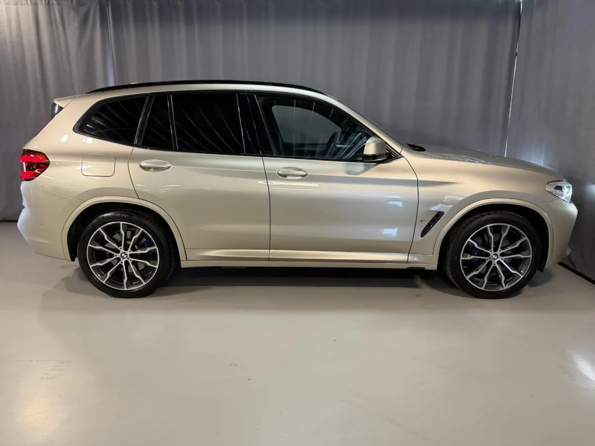 xDrive30e High Executive M Sport 20"/SOH 85%/Trekhaak/Adaptieve cruise/360 camera/HiFi/Keyless/Stoelverwarming/Apple Carplay & Android Auto