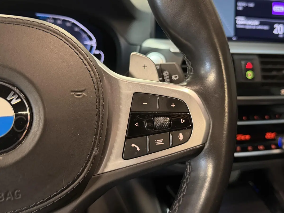 xDrive30e High Executive M Sport 20"/SOH 85%/Trekhaak/Adaptieve cruise/360 camera/HiFi/Keyless/Stoelverwarming/Apple Carplay & Android Auto