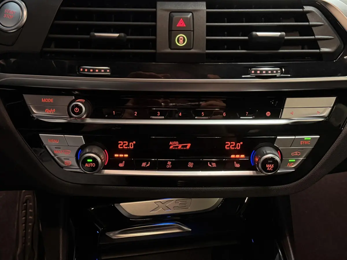 xDrive30e High Executive M Sport 20"/SOH 85%/Trekhaak/Adaptieve cruise/360 camera/HiFi/Keyless/Stoelverwarming/Apple Carplay & Android Auto