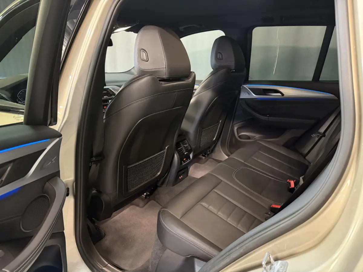xDrive30e High Executive M Sport 20"/SOH 85%/Trekhaak/Adaptieve cruise/360 camera/HiFi/Keyless/Stoelverwarming/Apple Carplay & Android Auto