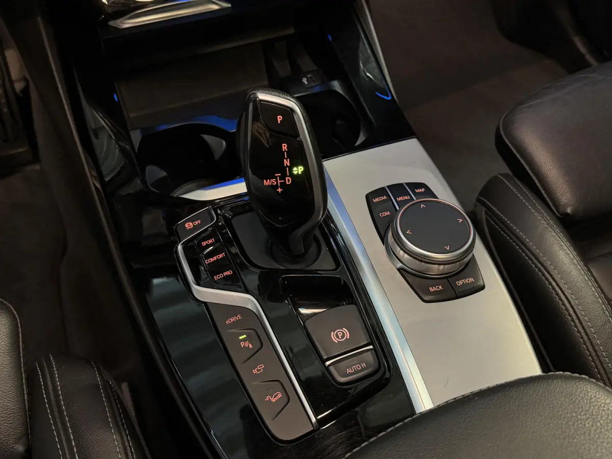 xDrive30e High Executive M Sport 20"/SOH 85%/Trekhaak/Adaptieve cruise/360 camera/HiFi/Keyless/Stoelverwarming/Apple Carplay & Android Auto
