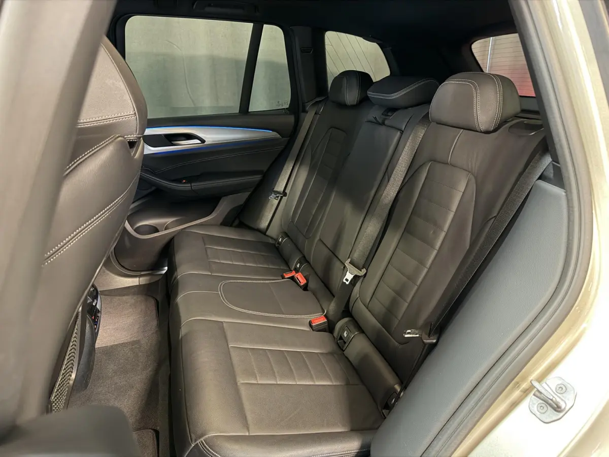 xDrive30e High Executive M Sport 20"/SOH 85%/Trekhaak/Adaptieve cruise/360 camera/HiFi/Keyless/Stoelverwarming/Apple Carplay & Android Auto