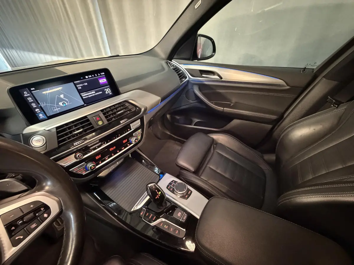 xDrive30e High Executive M Sport 20"/SOH 85%/Trekhaak/Adaptieve cruise/360 camera/HiFi/Keyless/Stoelverwarming/Apple Carplay & Android Auto