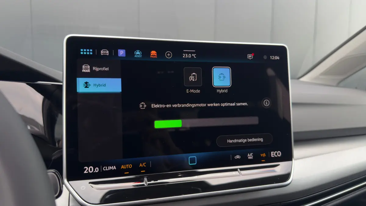 Life Edition eHybrid | ADAPT.CRUISE | CAMERA | APP.CONNECT | KEYLESS | 3-ZONE.AIRCO | FULL.LED | DAB |