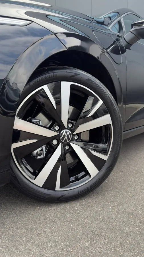 Life Edition eHybrid | ADAPT.CRUISE | CAMERA | APP.CONNECT | KEYLESS | 3-ZONE.AIRCO | FULL.LED | DAB |