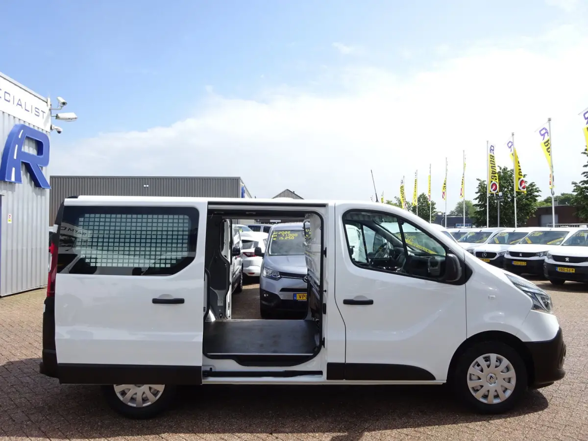 2.0 dCi 120 T29 L1H1 2 x SCHUIFDEUR AIRCO NAVIGATIE CRUISE CONTROL