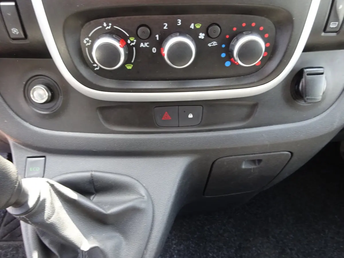 2.0 dCi 120 T29 L1H1 2 x SCHUIFDEUR AIRCO NAVIGATIE CRUISE CONTROL