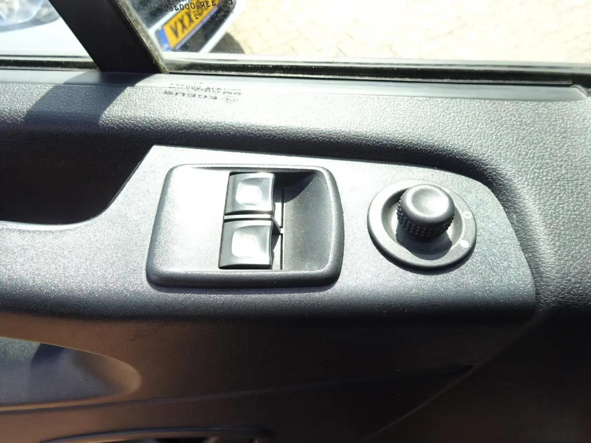 2.0 dCi 120 T29 L1H1 2 x SCHUIFDEUR AIRCO NAVIGATIE CRUISE CONTROL