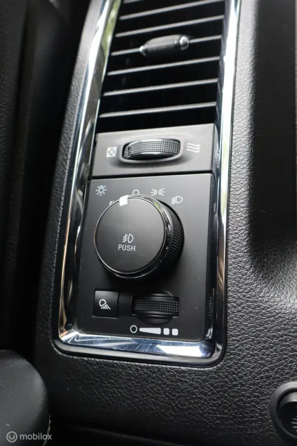 1500 5.7 V8 Crew Cab 5'7 Laramie | VOL OPTIES! |