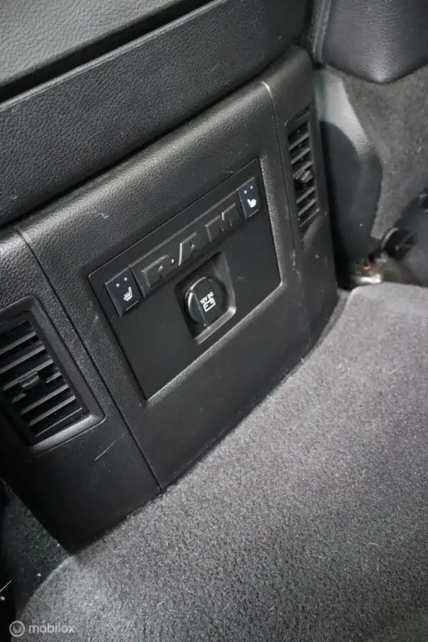 1500 5.7 V8 Crew Cab 5'7 Laramie | VOL OPTIES! |