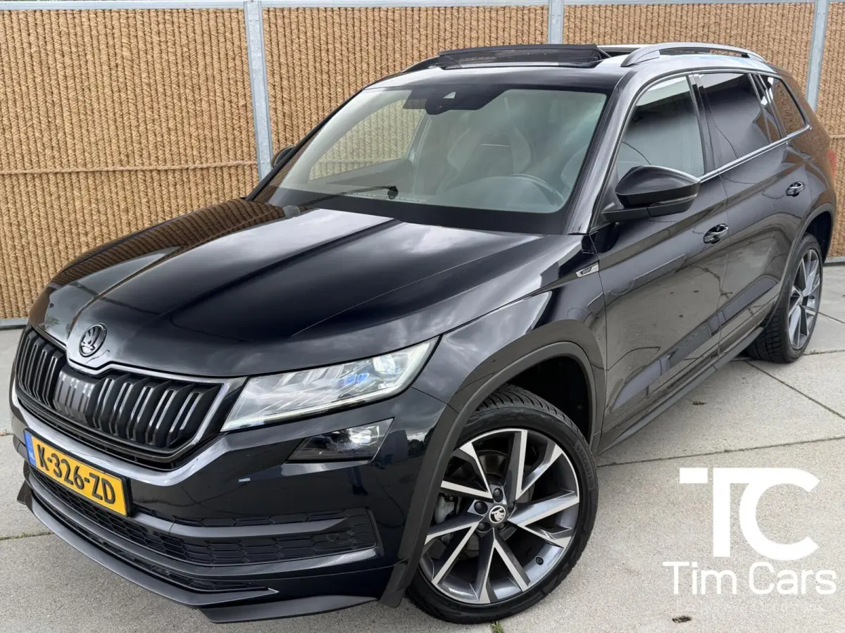 1.5 TSI Sportline Business Automaat | Panoramadak | Cruise control adaptief | Dode hoek detectie | Navigatiesysteem grootscherm | LED verlichting | Elektrische achterklep | Achteruitrijcamer