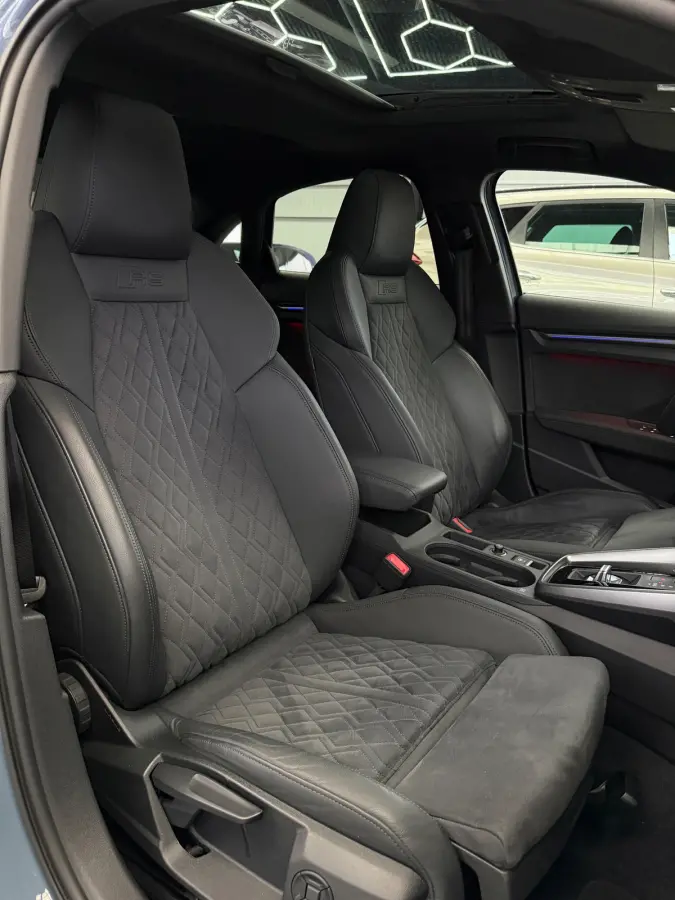 2.5 TFSI Quattro Maxton Panorama