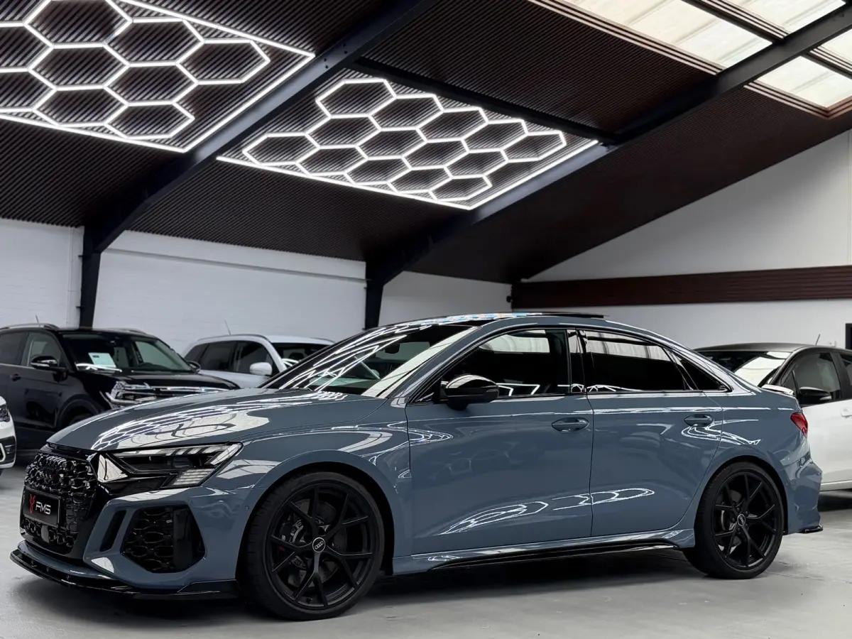 2.5 TFSI Quattro Maxton Panorama