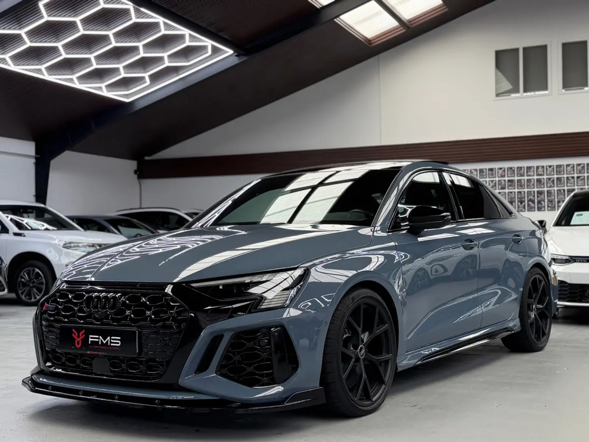 2.5 TFSI Quattro Maxton Panorama