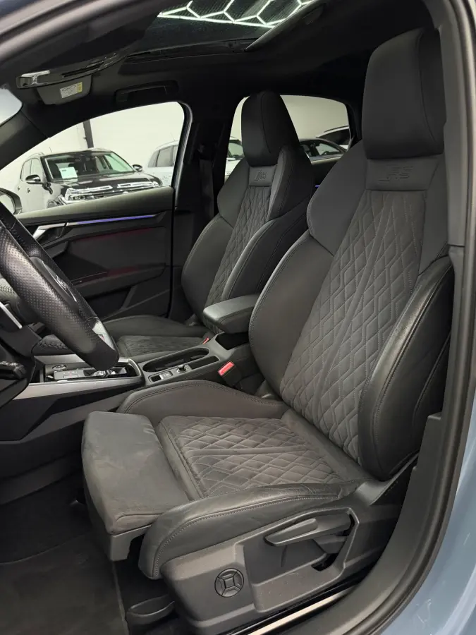 2.5 TFSI Quattro Maxton Panorama
