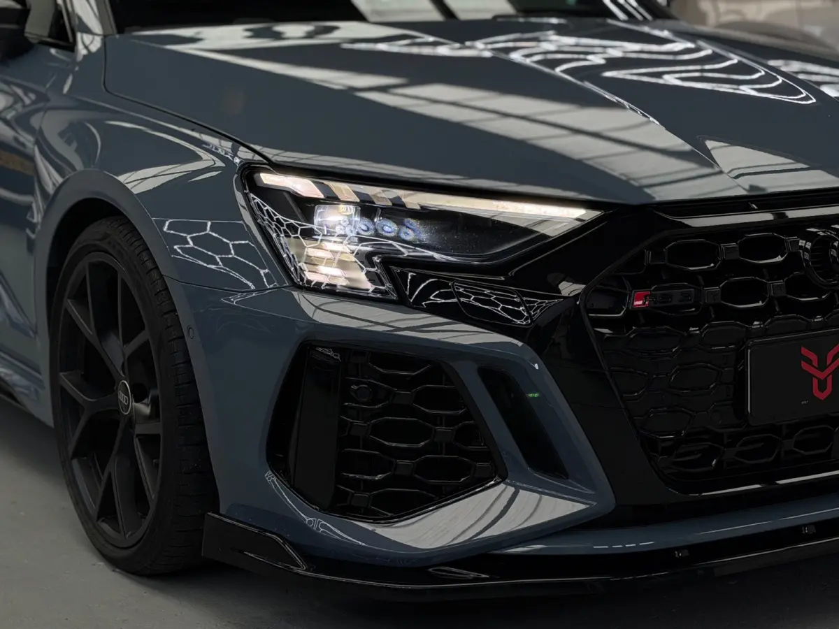 2.5 TFSI Quattro Maxton Panorama
