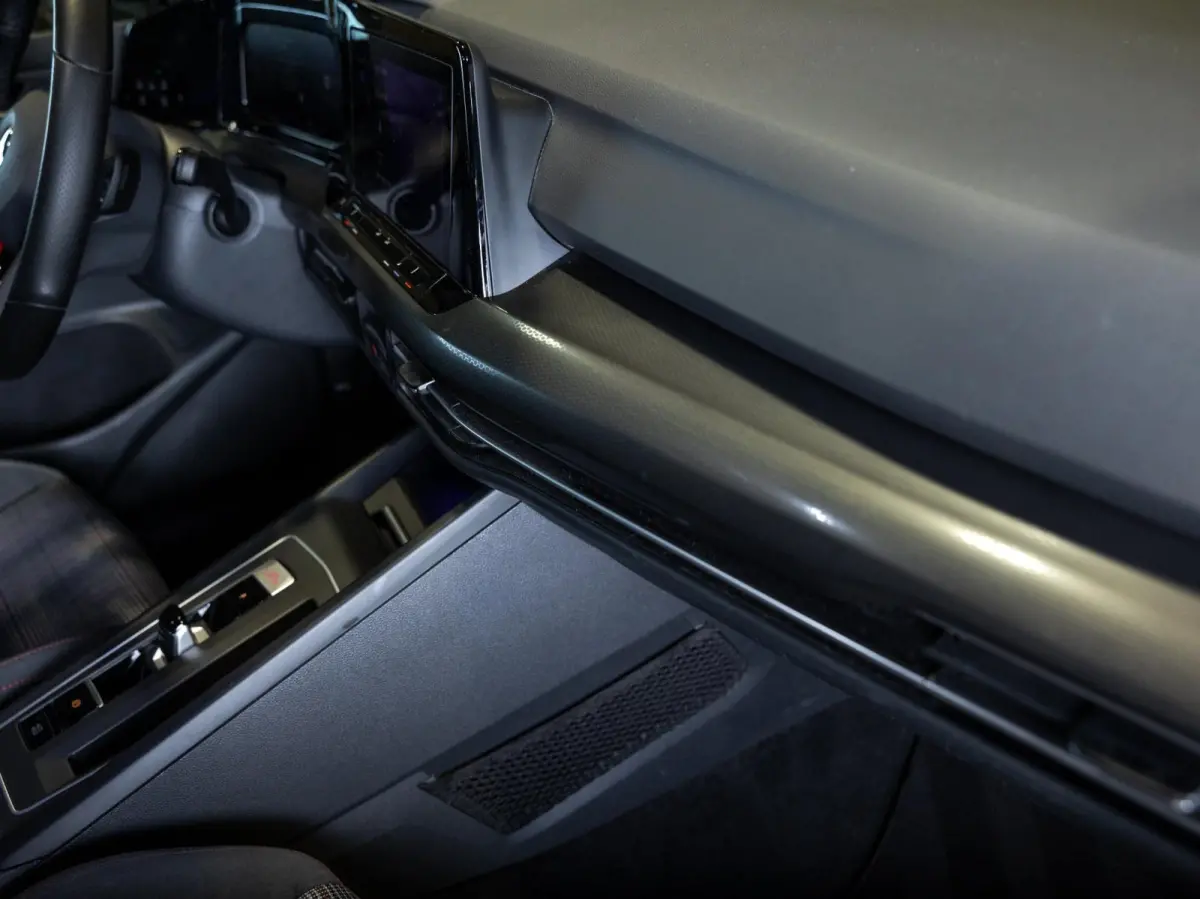 2.0 TSI GTI / 245pk / Achteruitrij camera / Dodehoek assistent / Stoel en stuurverwarming /