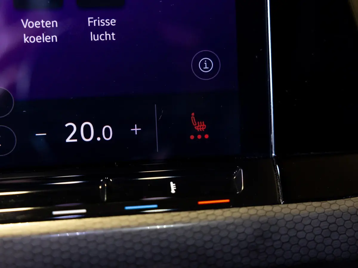 2.0 TSI GTI / 245pk / Achteruitrij camera / Dodehoek assistent / Stoel en stuurverwarming /