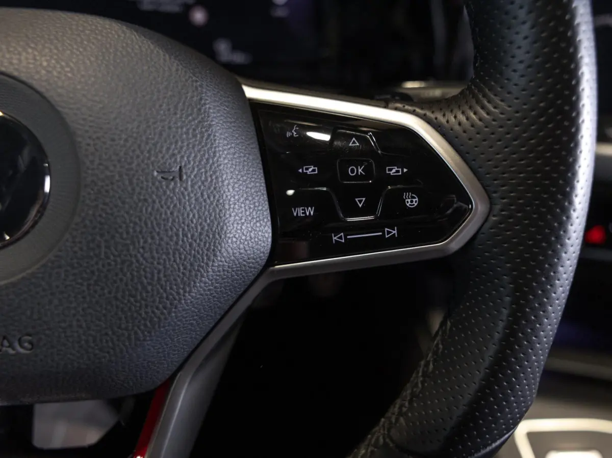2.0 TSI GTI / 245pk / Achteruitrij camera / Dodehoek assistent / Stoel en stuurverwarming /