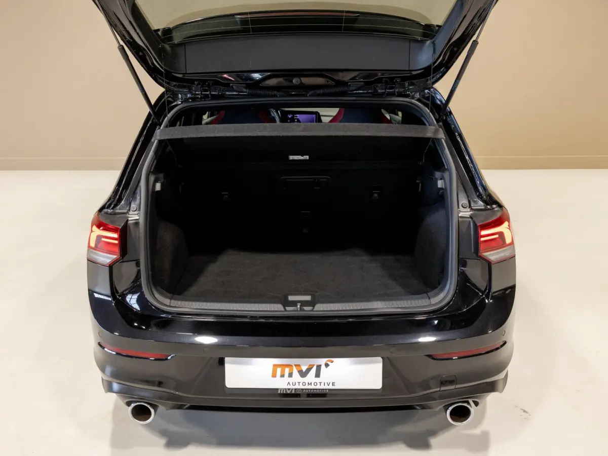 2.0 TSI GTI / 245pk / Achteruitrij camera / Dodehoek assistent / Stoel en stuurverwarming /