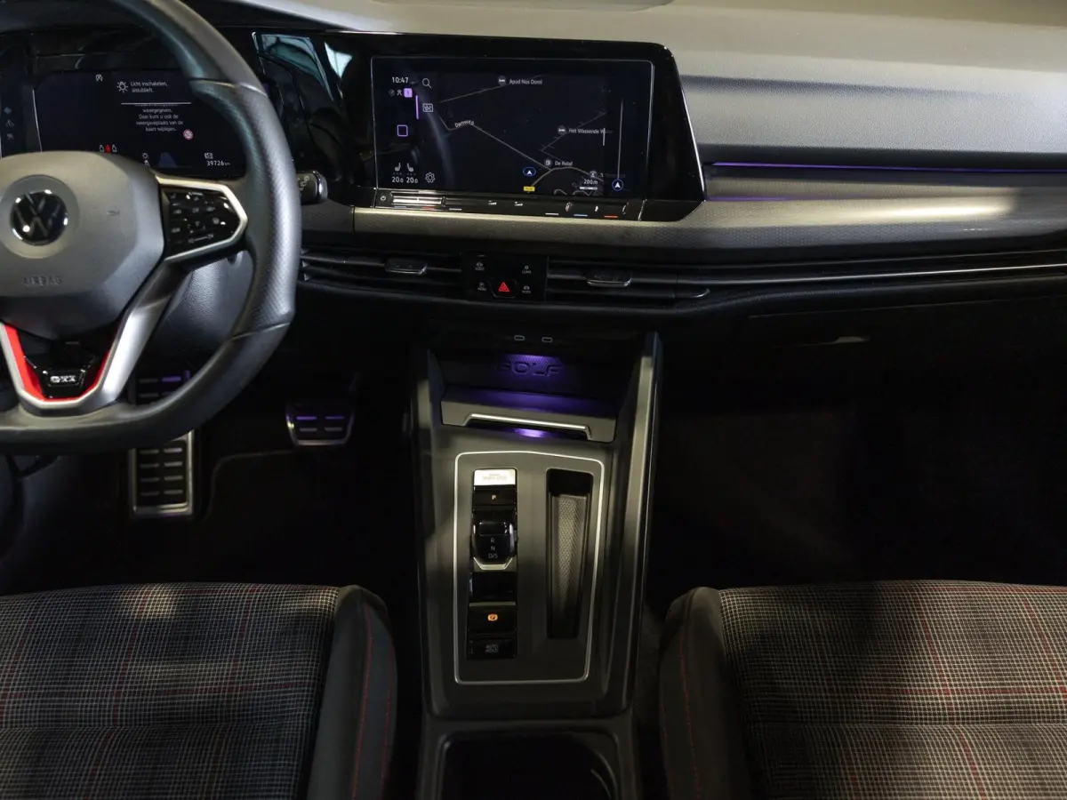 2.0 TSI GTI / 245pk / Achteruitrij camera / Dodehoek assistent / Stoel en stuurverwarming /