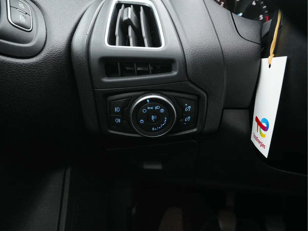 1.5 TDCI Titanium *NAVI-FULLMAP | KEYLESS | COMFORTSEATS | SYNC-AUDIO | ECC | PDC | CRUISE | 16''ALU*