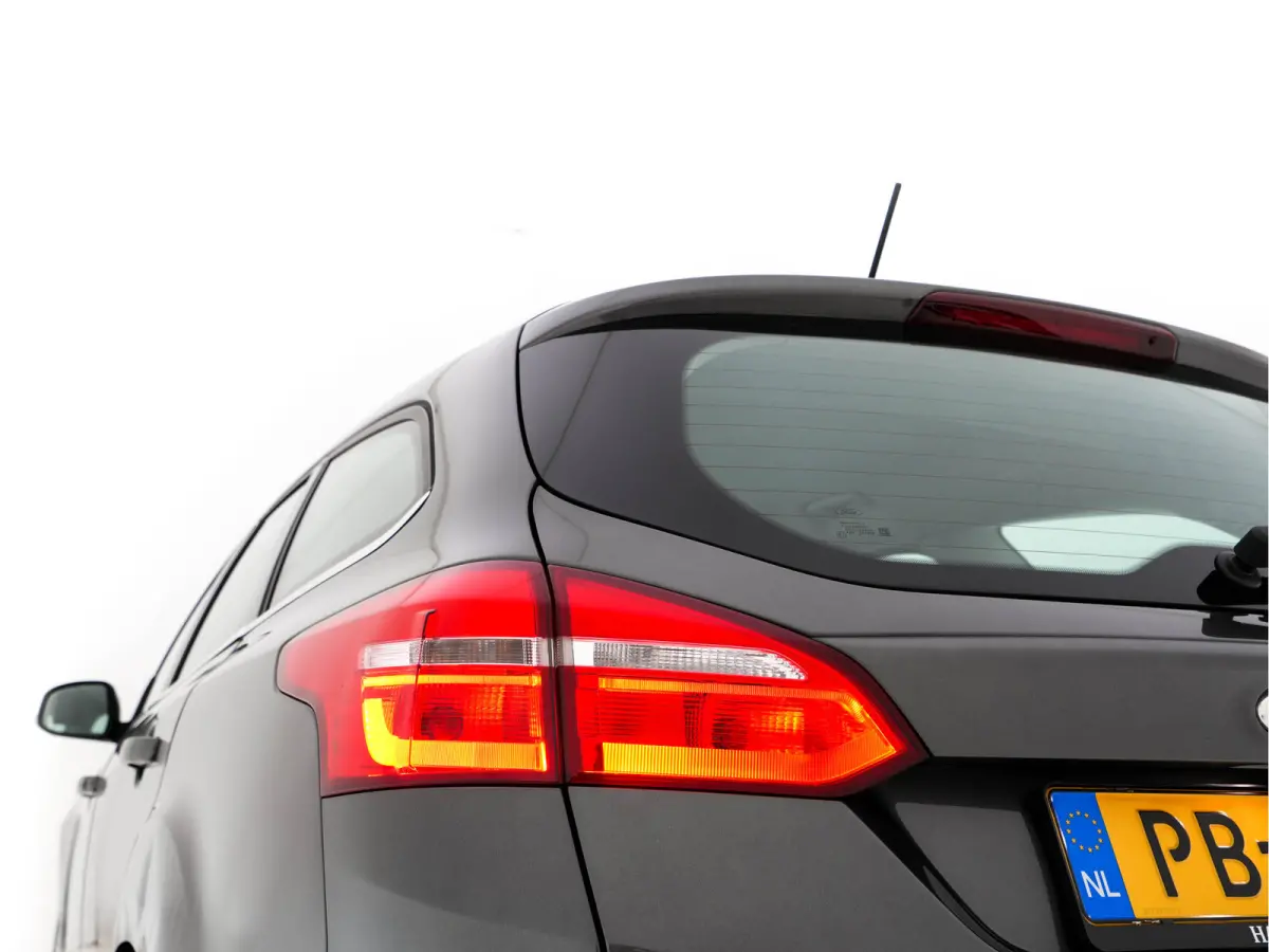 1.5 TDCI Titanium *NAVI-FULLMAP | KEYLESS | COMFORTSEATS | SYNC-AUDIO | ECC | PDC | CRUISE | 16''ALU*