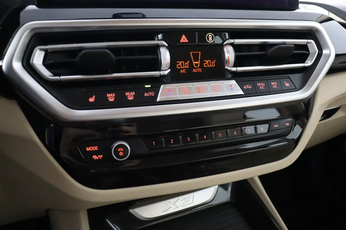 xDrive30e | SOH 96% | Elektrisch verstelbare stoelen | Comfort Access | HIFI | Stoelverwarming