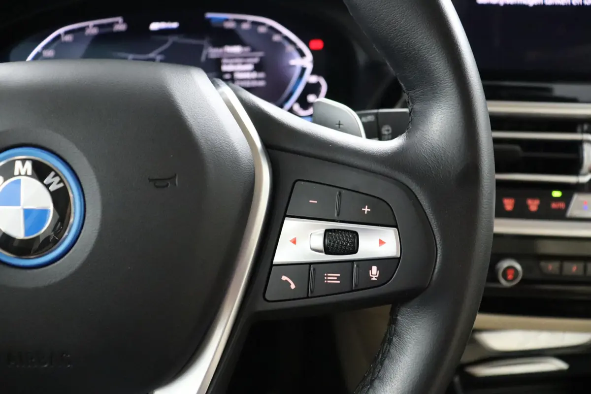xDrive30e | SOH 96% | Elektrisch verstelbare stoelen | Comfort Access | HIFI | Stoelverwarming