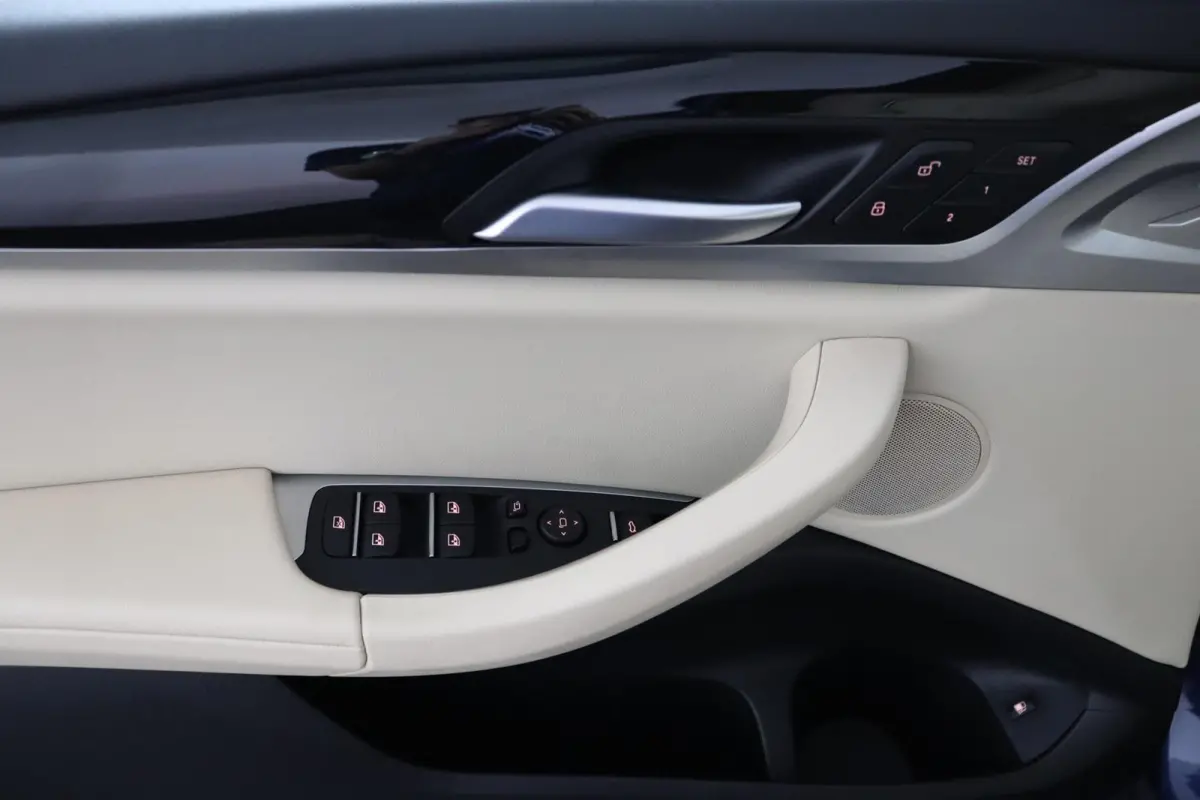 xDrive30e | SOH 96% | Elektrisch verstelbare stoelen | Comfort Access | HIFI | Stoelverwarming