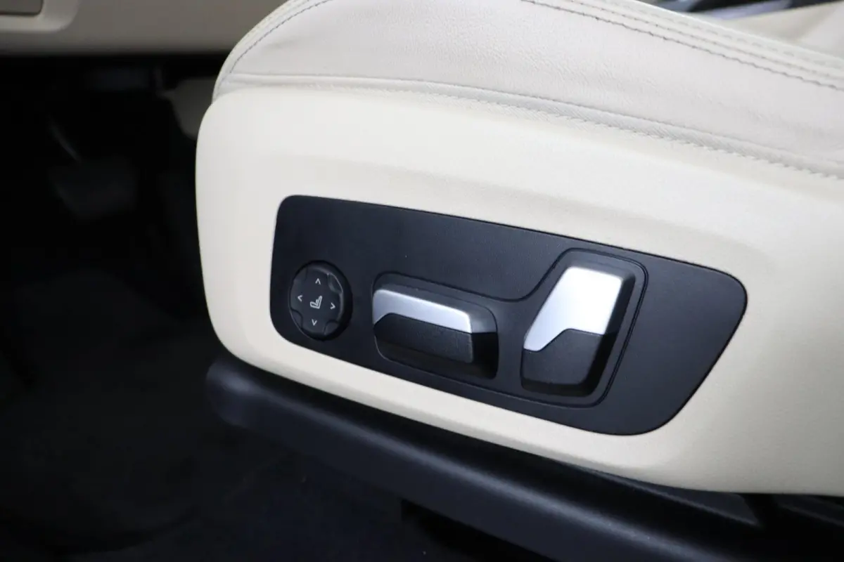 xDrive30e | SOH 96% | Elektrisch verstelbare stoelen | Comfort Access | HIFI | Stoelverwarming