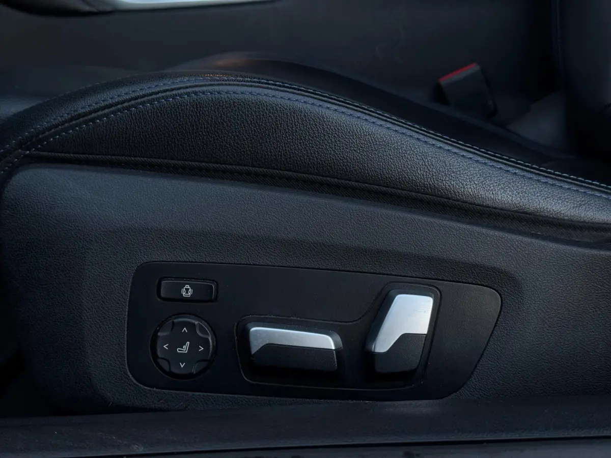 420i High Executive | Facelift | Widescreen