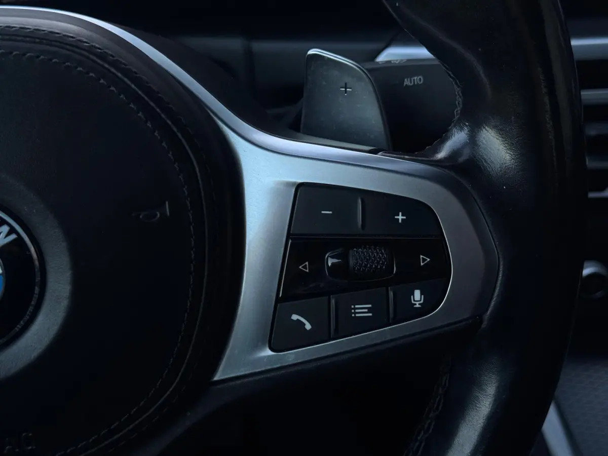 420i High Executive | Facelift | Widescreen