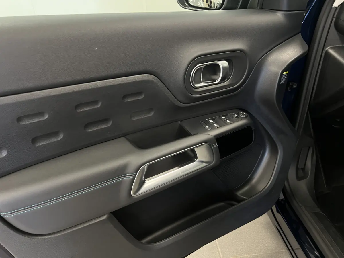 1.2 HYBRID 145PK AUT. PLUS UITV. / KEYLESS / NAVI / CAMERA / STOELVERW. / CRUISE.C/