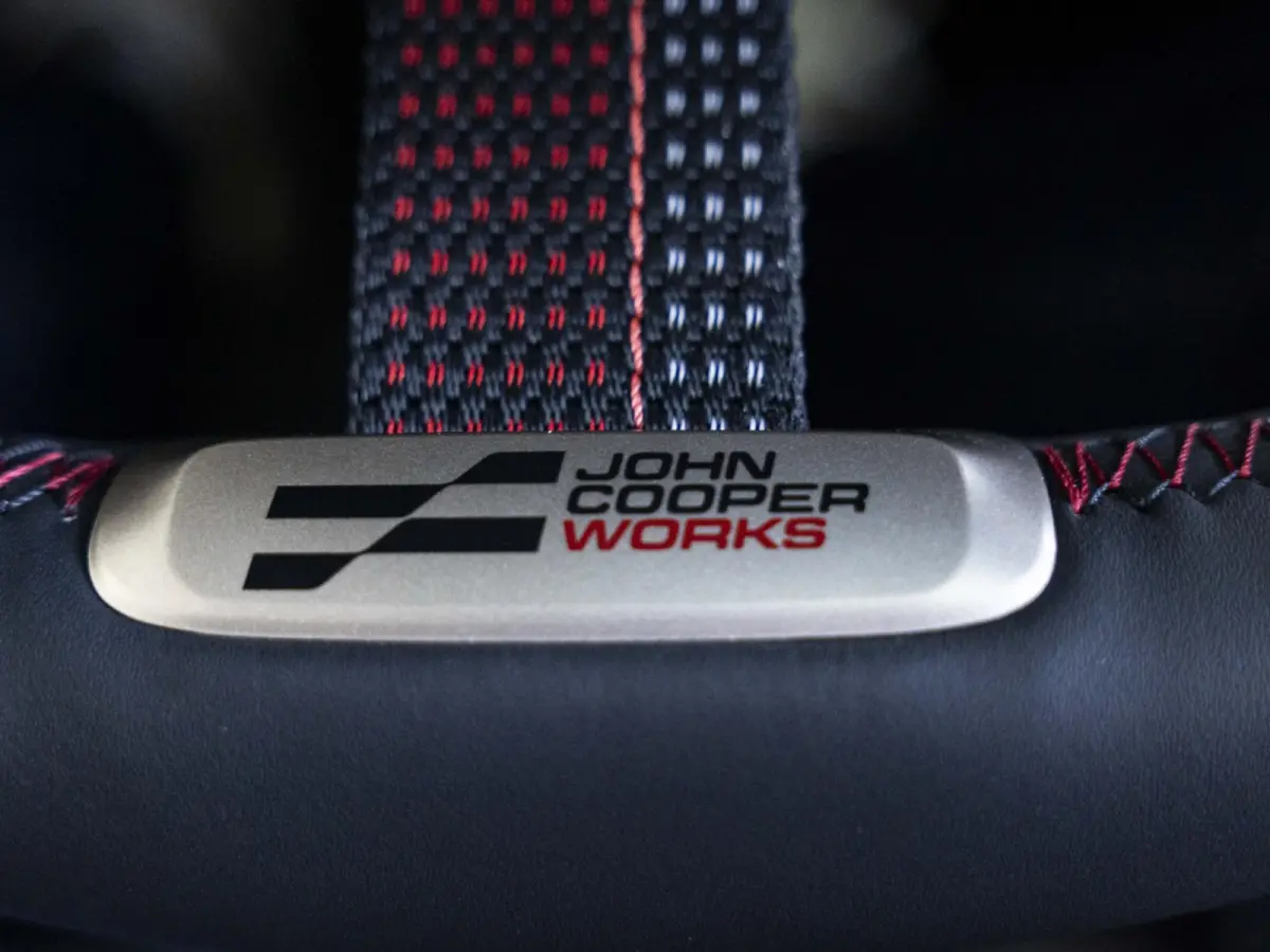 E John Cooper Works | L-Pakket | Glazen panoramadak | Stoel & Stuurverwarming | Harman Kardon |
